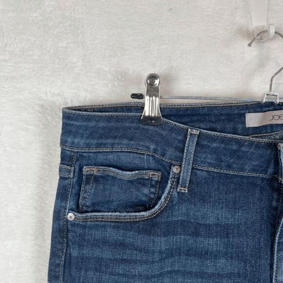 Joe's Jeans High Rise Cuff Crop Jeans Dark Medium Wash Size 32 - Picture 3 of 14